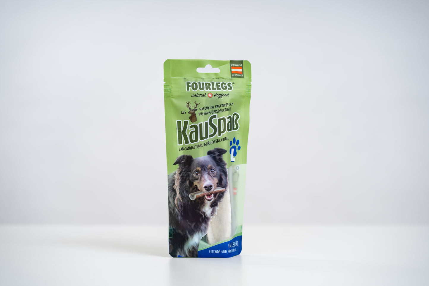 Fourlegs® Hirschgeweih Kauknochen Halbiert
