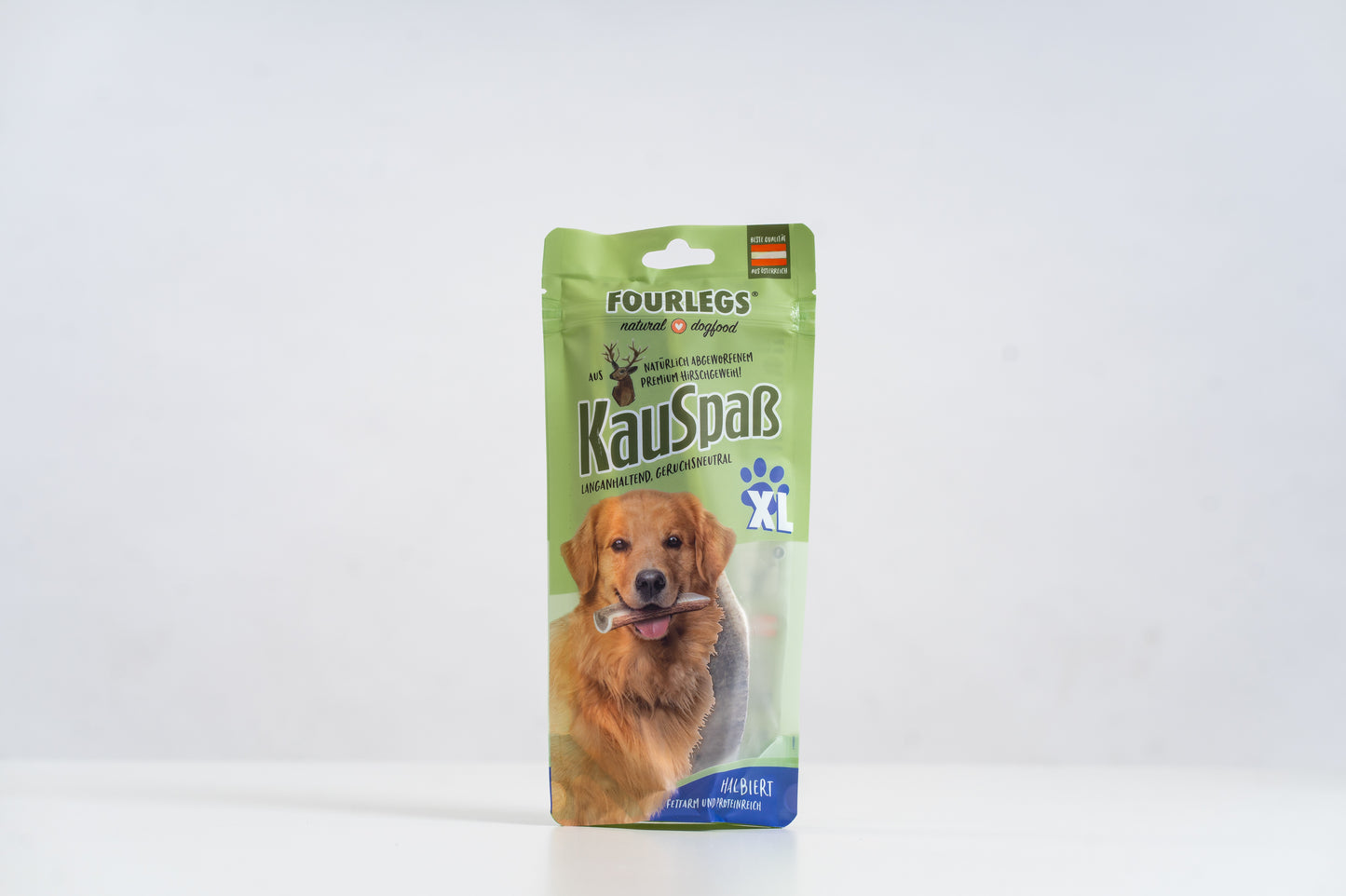 Fourlegs® Hirschgeweih Kauknochen Halbiert